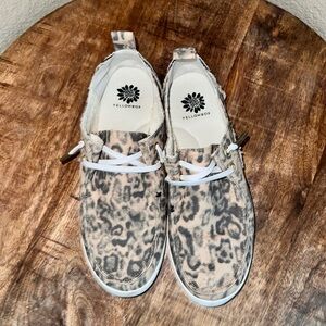 Used Leopard Print Yellow Box Slip On Shoe.